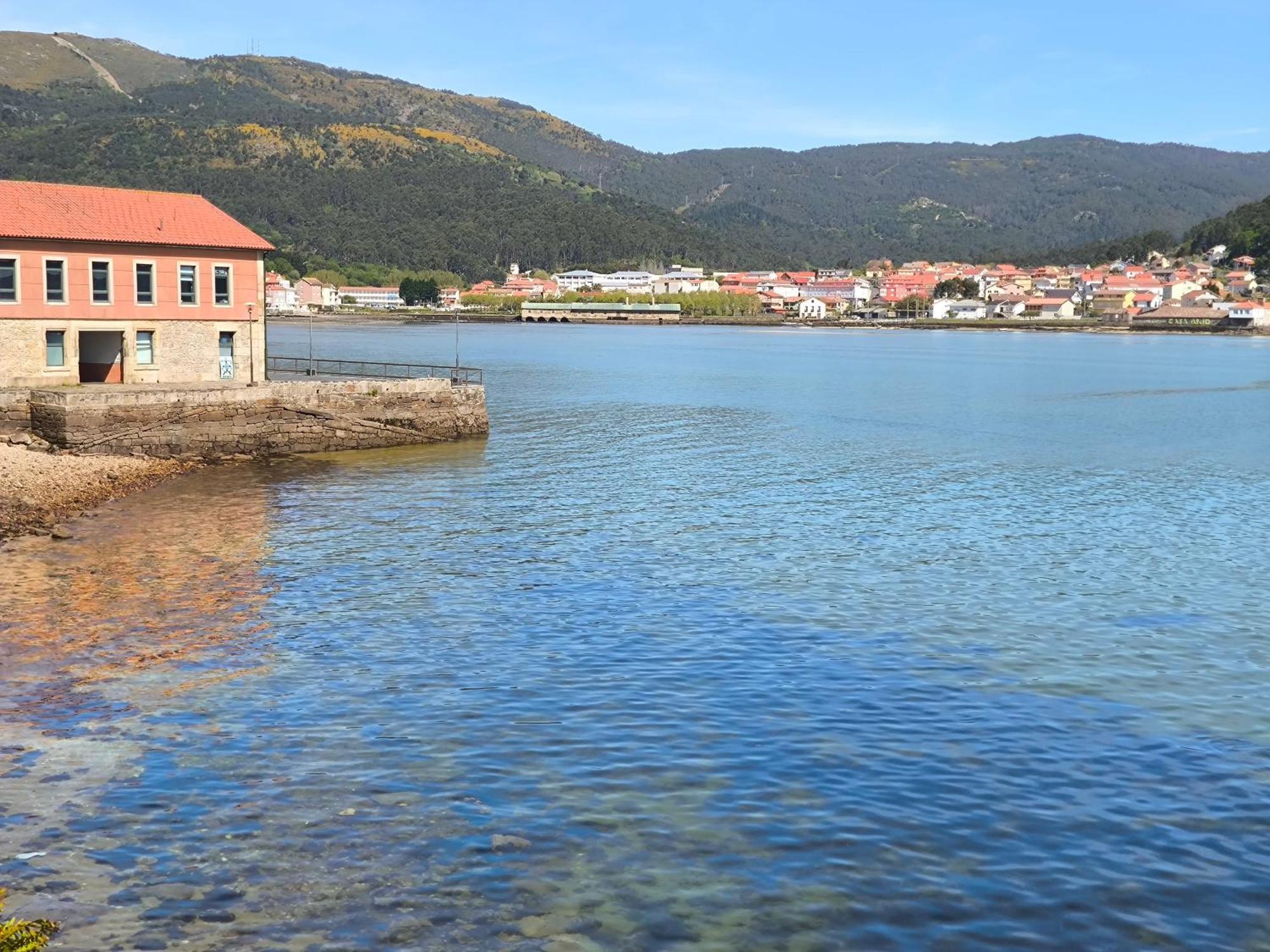 Muros Sobre El Mar Buitenkant foto