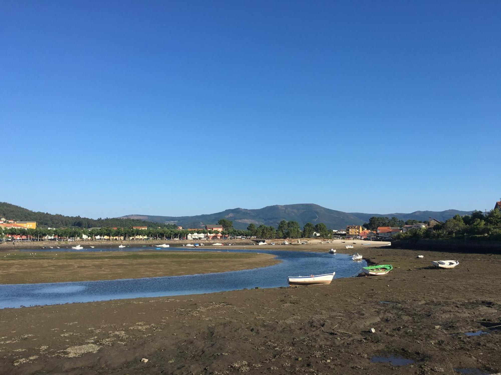 Muros Sobre El Mar Buitenkant foto