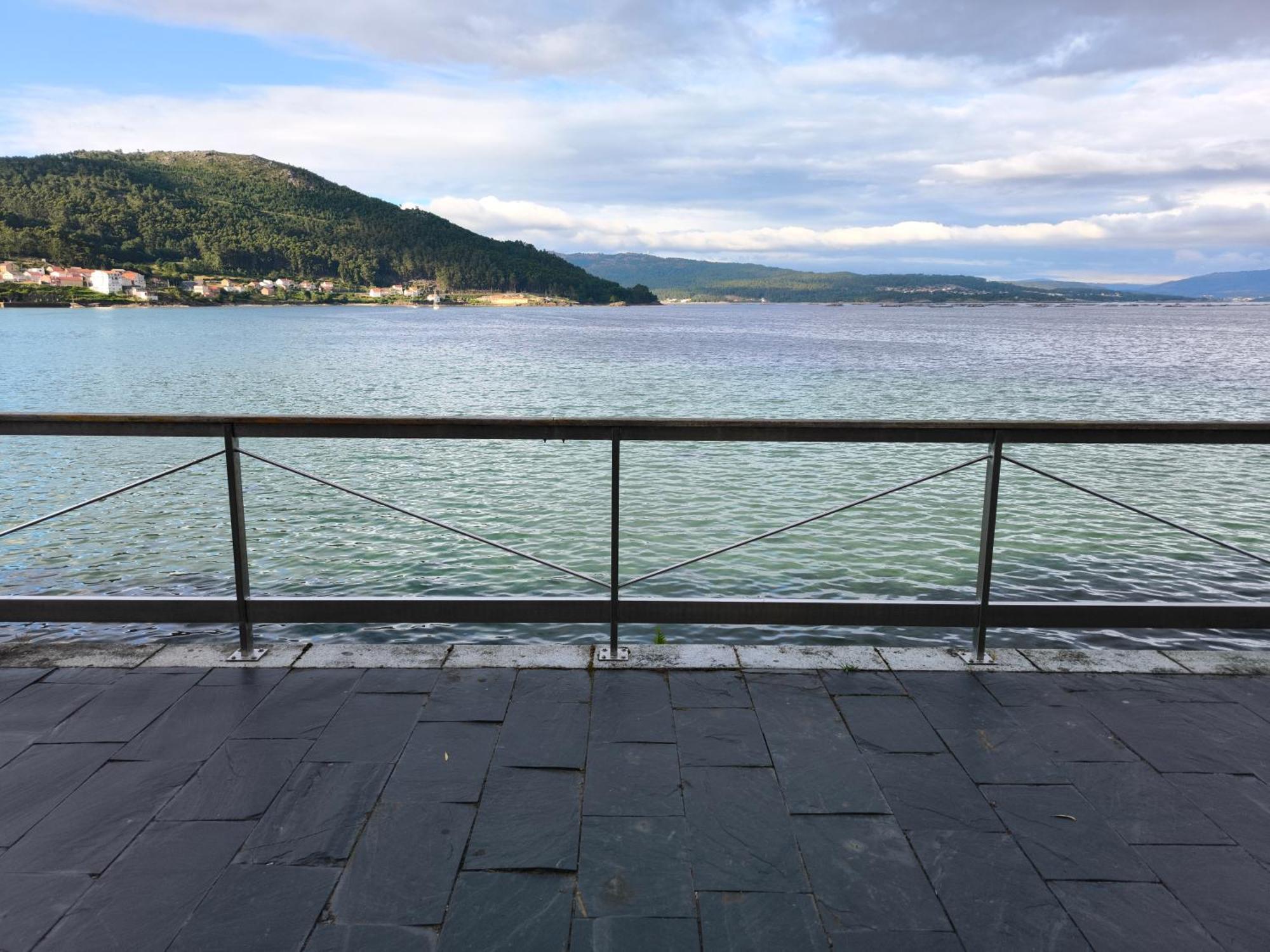 Muros Sobre El Mar Buitenkant foto
